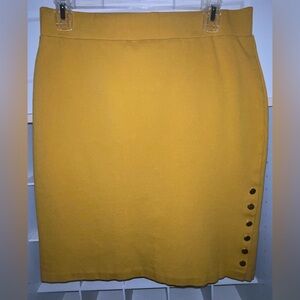 Ashley Blue Size PL Women’s pencil skirt - Mustard with gold buttons.